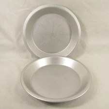 Lot of 2 Vintage Aluminum Pie Pan Plates 9 1/4 inches (1) Wearever (1) Unbranded