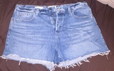 Universal Thread Jean Shorts Mid Wash Size 10...