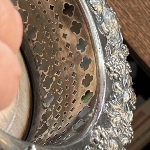 pair (2) large PAIRPOINT wine coasters,silver plated, vintage,pierced grapevine - Picture 4 of 6