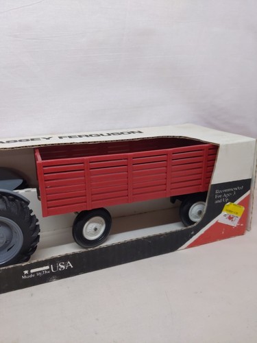 1/16 Scale Models Ferguson Tractor TO 20 And Wagon Set - Picture 3 of 4