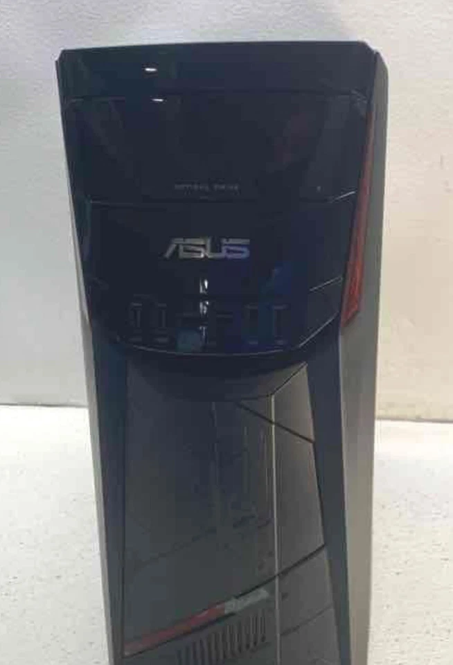 PC de escritorio para juegos Asus G11DF AMD Ryzen 3 1200 cuatro núcleos 3,10 GHz 12 GB de memoria Foto 3 de 4
