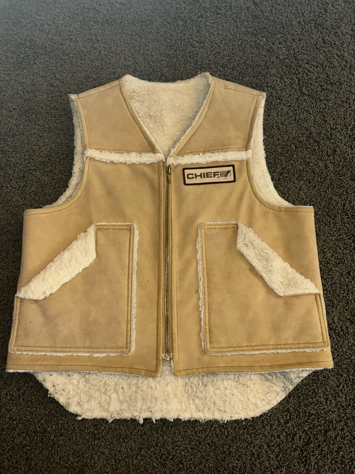 VTG Western Outdoor Vest Mens Medium M Tan Suede Sherpa Lined Hippie Cowboy READ