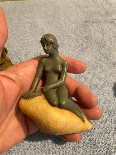 Vintage Nude Mermaid On Rock Resin Manniche Souvenirs 4" Tall & Cast Figure READ - Picture 13 of 21