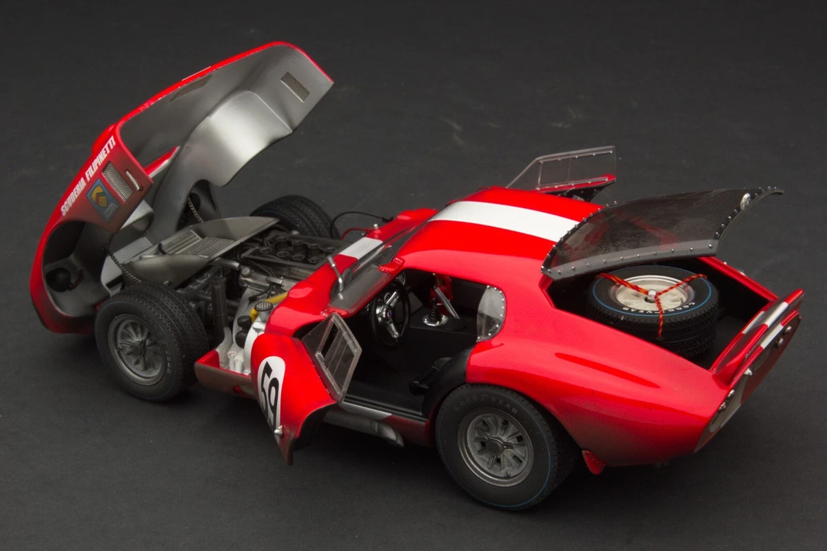 Shelby Cobra Daytona Coupé 1964 – Vainqueur Tourist Trophy N°21 – Dan Gurney – Exoto 1/18
