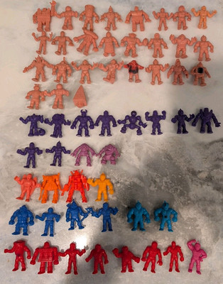 Vintage Lot of 56 Flesh Color Muscle Men M.U.S.C.L.E. Figures Mattel 1 Transform