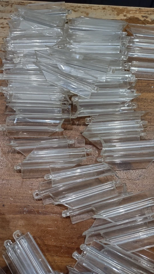 Vtg 1970’s MCM 7 Tier Lucite/Acrylic w/Glass Panel Chandelier Underwriters - Image 4 of 4