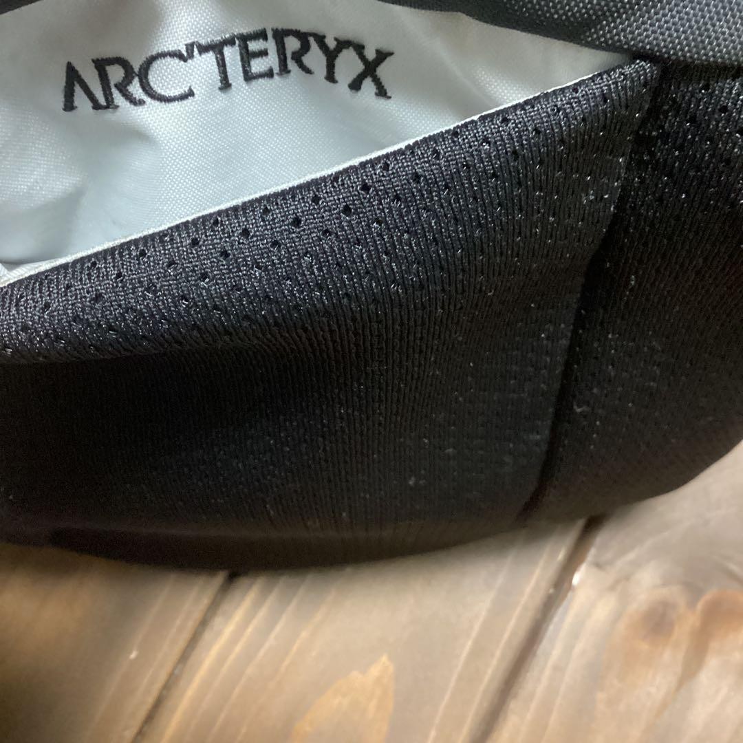 Arc'teryx beige body bag Indoor/outdoor crossbody bag thumbnail 8