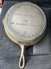 Griswold Victor #9 Cast Iron Skillet 723B No deep pitting sits flat no spin