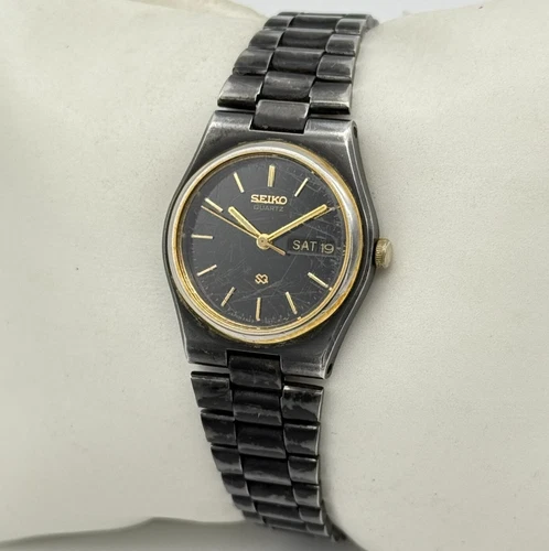 Vintage 1980s Women’s SEIKO Gold & Black Tone Bracelet Watch, 24mm, 2A23-0159