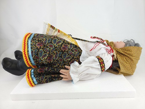 Grannyworld Polish Granny Doll with Tape Ethnic Dress Babcia COC 21" w Orig Box - Picture 4 of 10