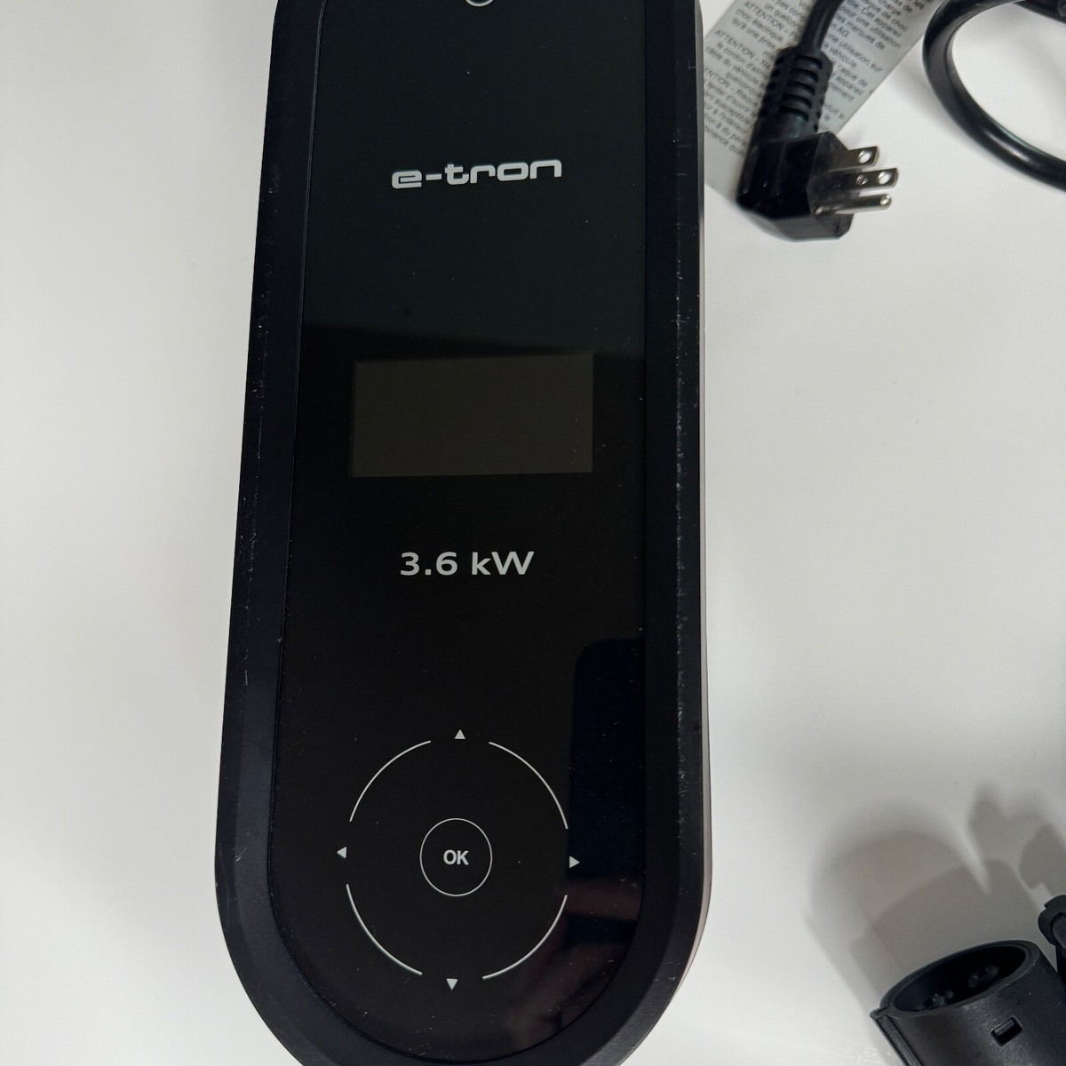新品 Audi Universal Charger 8kW e-tron充電器 Audi e-tron Charger EV Universal Charging etron cable cord
