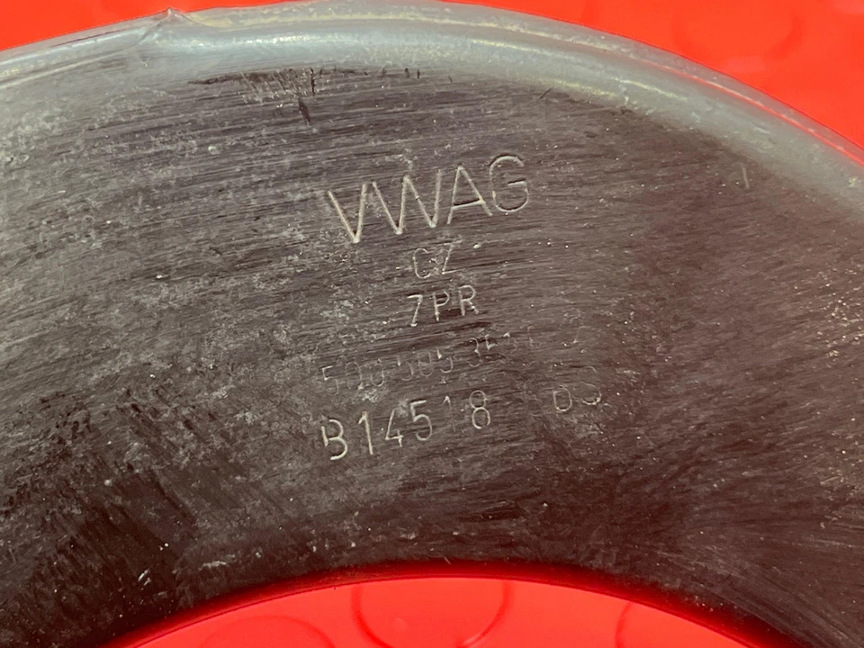 Brazo de control superior trasero Volkswagen Audi A3 Q3 TT Golf Eos lado izquierdo o derecho OEM Foto 4 de 4