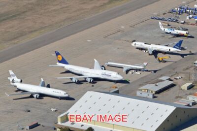 FOTO FLUGZEUG HANGAR LINE - PINAL AIR PARK LUFTAUFNAHME EINES TEILS DES HAUPTTEILS