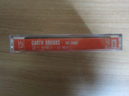 Garth Brooks - The Chase,RARE Korea Edition Sealed Cassette Tape RARE - Picture 3 of 3