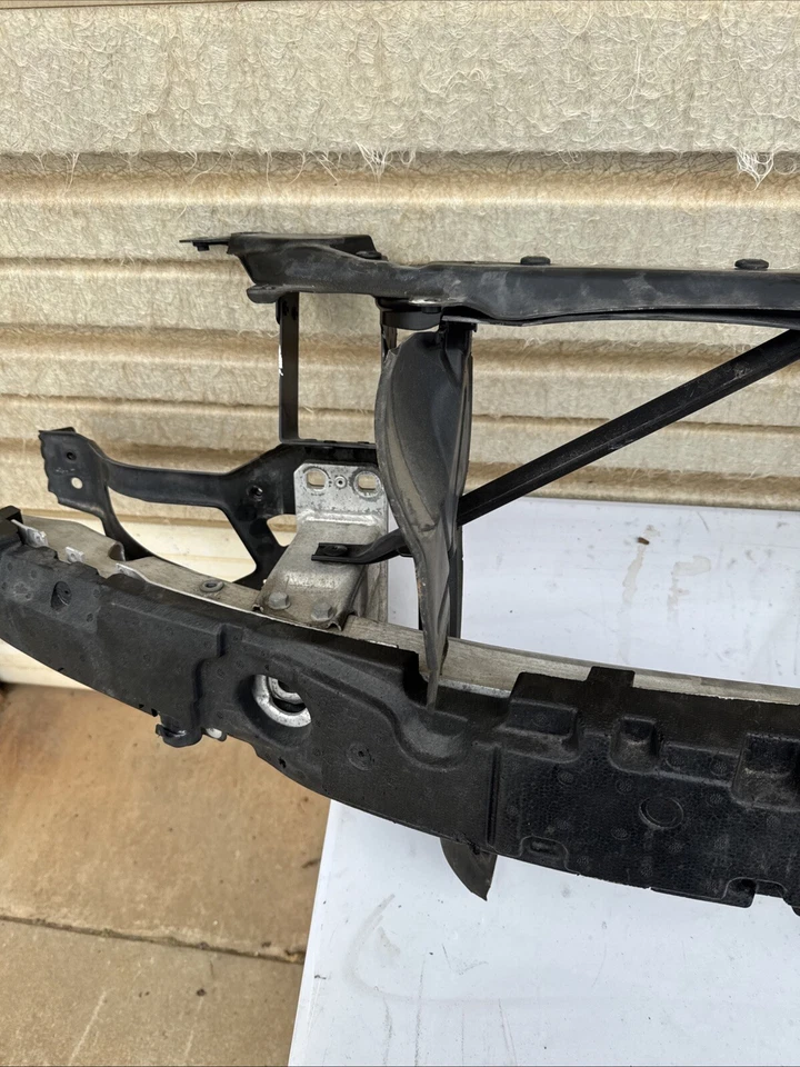 ⭐️2008-10 宝马 528i 530i 535i E60 Radiator 支持前置发动机加固原始设备制造商 — 第 3/4 张图片