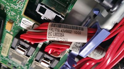 IBM 43V6922 IBM System x3550 M2 (Type 7946) Cable SAS signal, 200 mm