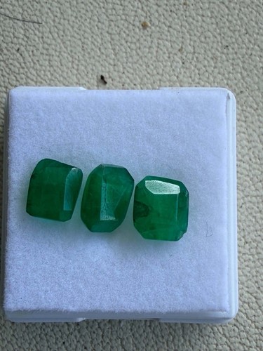 3.70CT Vivid Green Emeralds From Afghanistan - 3 Pieces
