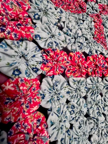 VTG Handmade YO-YO Quilt & Pillow Coverlet Blue Pink Depression Era 76x84" - Picture 11 of 12