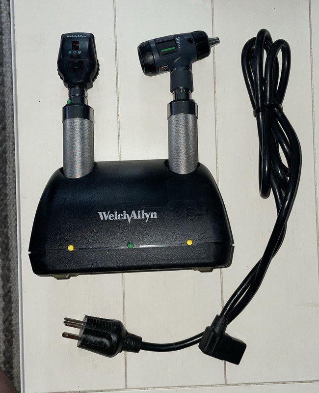 WELCH ALLYN 7114X UNIVERSAL CHARGER DESK SET OPHTHALMOSCOPE OTOSCOPE