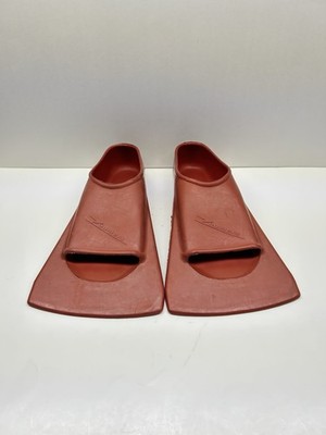 Finis Zoomers Red Size E Mens Size 7.5-8.5 Womens Size 8.5-9.5