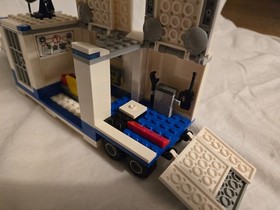 LEGO CITY: Mobile Command Center (60139) - With instructions! - 99.99% complete