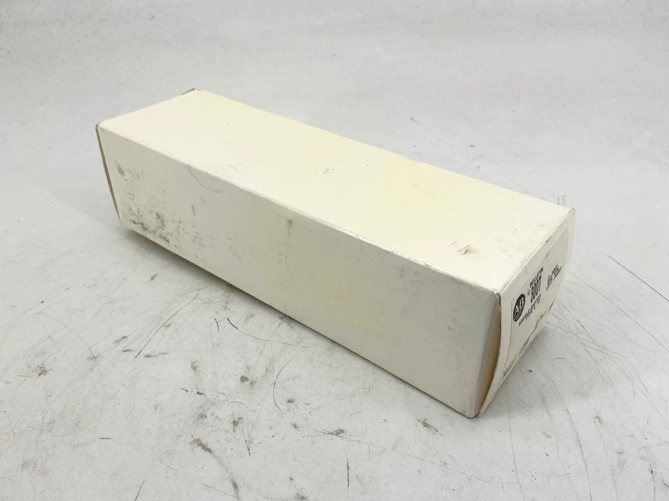 New Allen Bradley 800T-T2F3 Ser T Toggle Switch 2-Way Spring Return Left/Right - Image 2 of 4