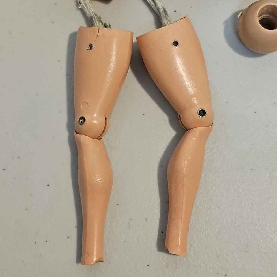  GI JOE 1964-70's Vintage Body Parts Lot - Image 2 of 4