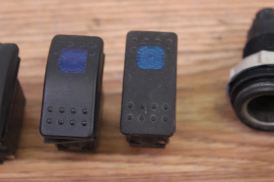 2021 HONDA PIONEER 1000 M5 DELUXE Rocker Switches  Horn 12V Outlet Winch In Out - Image 4 of 4