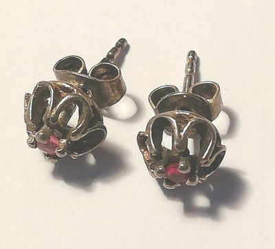 kleine 925/835 Silber Ohrstecker mit  lila Stein, Silber Ohrringe mit Stein
