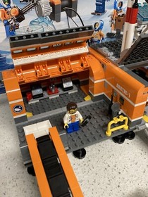 Lego Town City #60036 Adult Owned Arctic Base Camp Set: 100% Complete