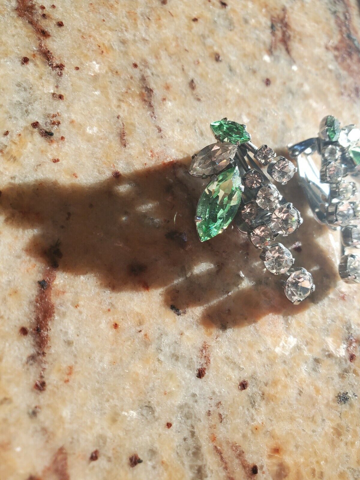 *VINTAGE GREEN CRYSTAL  clip on earrings prong st… - image 5