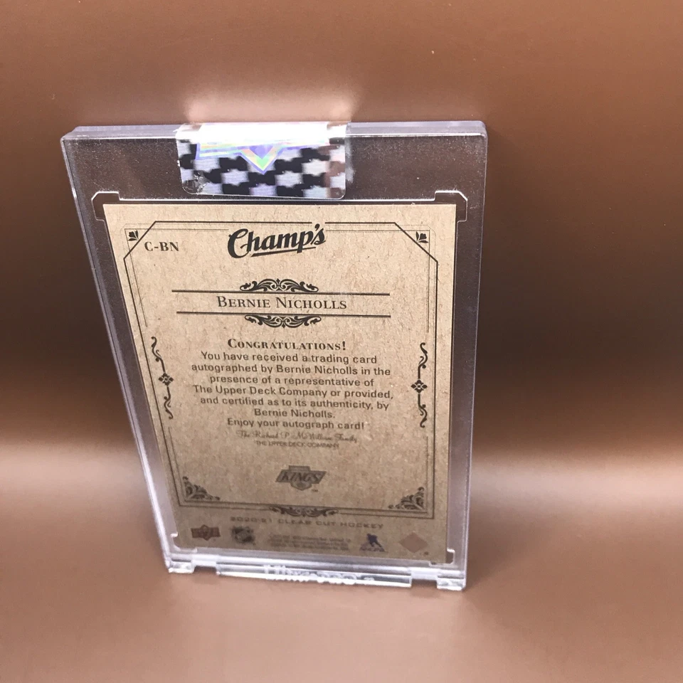 Autógrafo automático de Bernie Nicholls Champ 2020-21 Upper Deck Clear Cut #C-BN Kings Foto 2 de 2