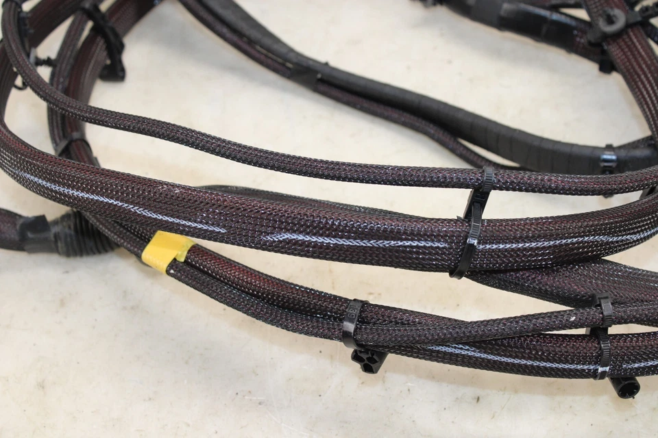 Cable de batería positivo Cadillac CTS 2016-2019 84118758 OEM JB96 Foto 4 de 4