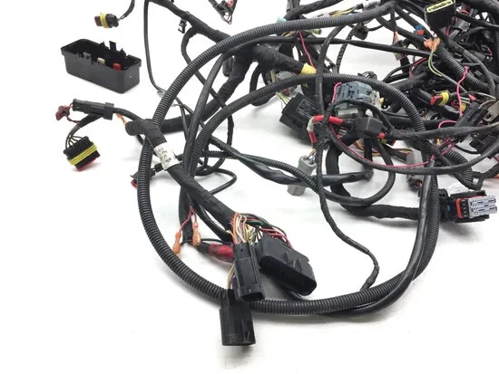 Arnés de cableado del motor principal Can-Am Spyder RT-S Roadster SE5 2843A x 2010 Foto 2 de 4
