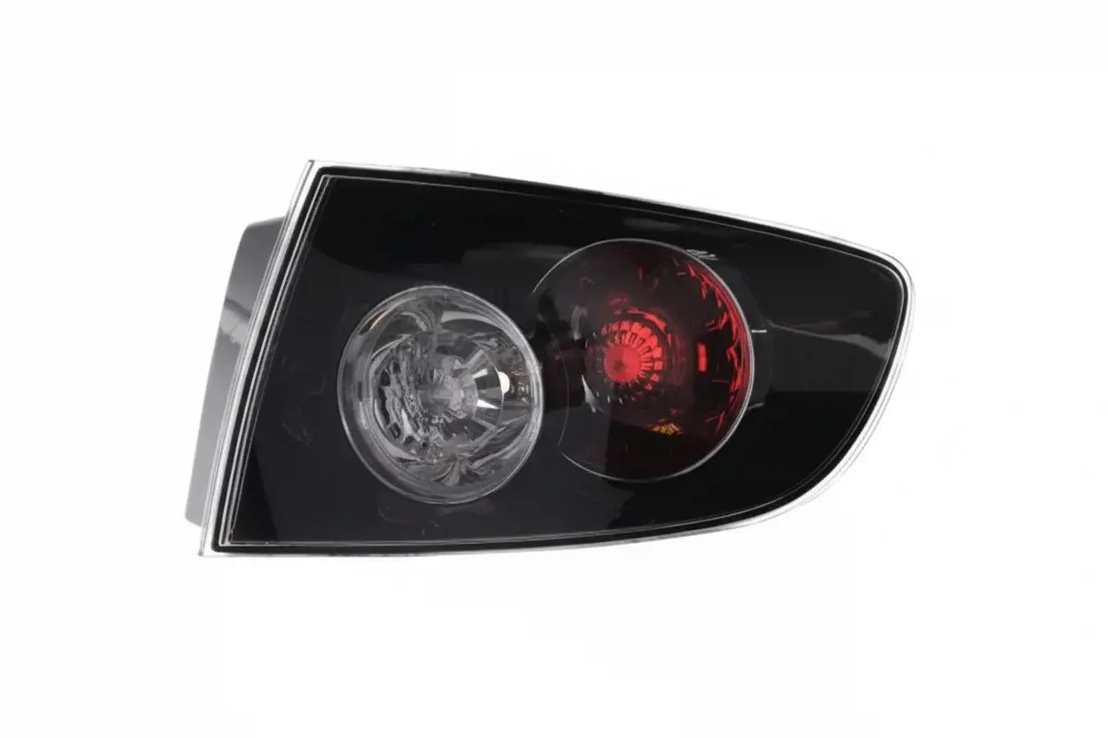Rückleuchte Rechts Hinten Außen für Mazda 3 Stufenheck MZR-CD Di Turbo 04-09 - Bild 3