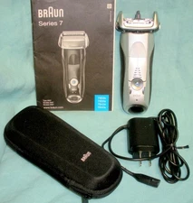 Braun Series 7 Electric Shaver Silver Wet & Dry Flex Head For Parts w/ case
