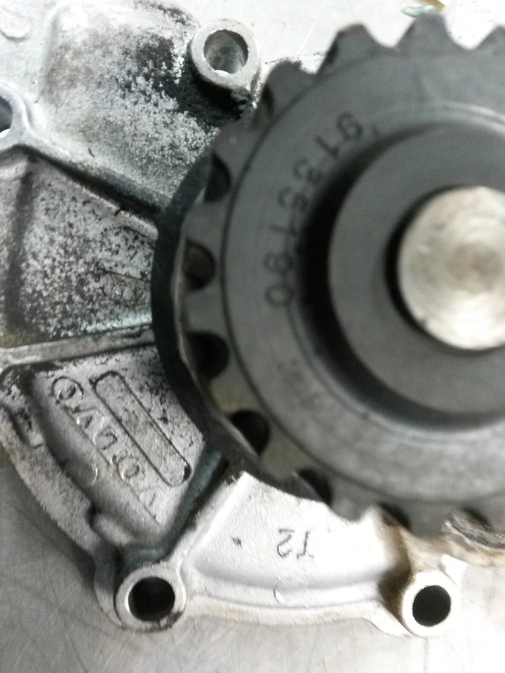 Bomba de refrigerante de agua para 93-97 Volvo 850 2.3 Foto 2 de 4