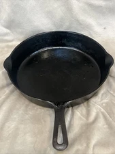 Vintage Seasoned Griswold Cast Iron Skillet No. 8 704H Logo Erie Double Spout
