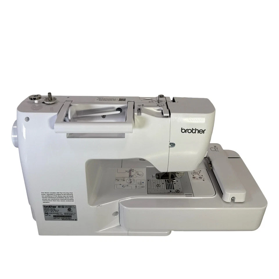 Швейная и вышивальная машина Brother SE700 с сенсорным дисплеем 3,7 дюйма - Изображение 3 из 4