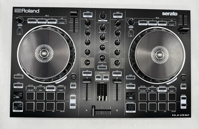 Roland DJ-202 DJ Controller for Serato – With Box & Cables