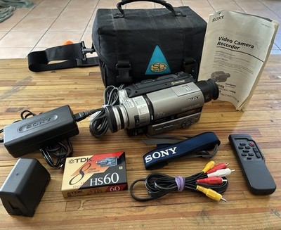 Sony Handycam CCD-TR940 Hi8 XR Camcorder NightShot SteadyShot W/ Wide Lens