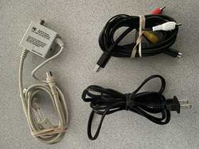 SEGA Dreamcast Console Bundle 2 Games  Controllers & Hookups - White - Tested