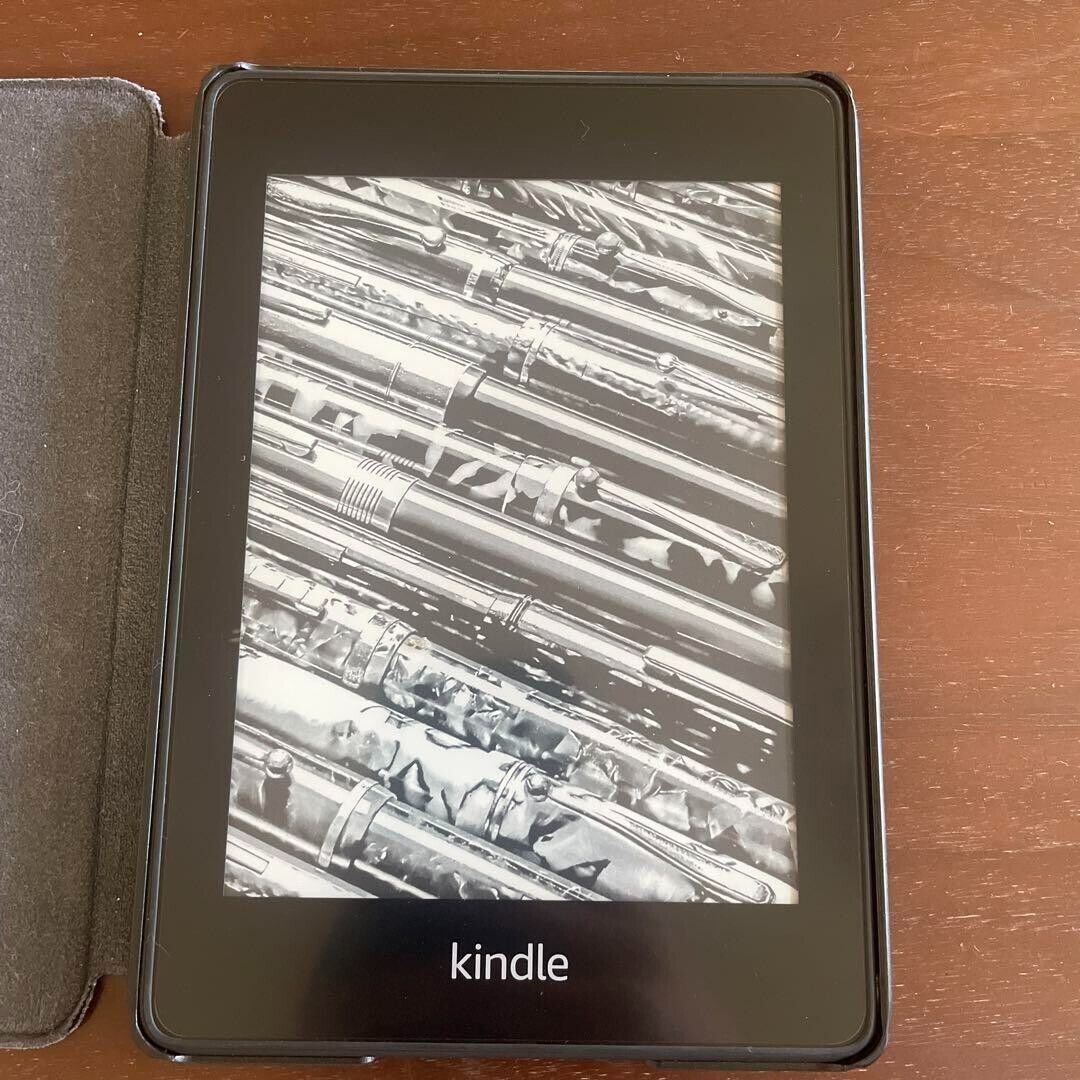 Amazon Kindle Paperwhite 10th Generation 32GB Wi-fi With Out Ads bundled items | eBay Amazon Kindle Paperwhite 10th Generation 32GB Wi-fi With Out Ads bundled items | eBay