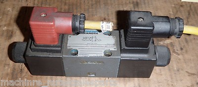 Mannesmann Rexroth Directional Valve 4WE6D60/0FEW110N _ 4WE6D600FEW110N