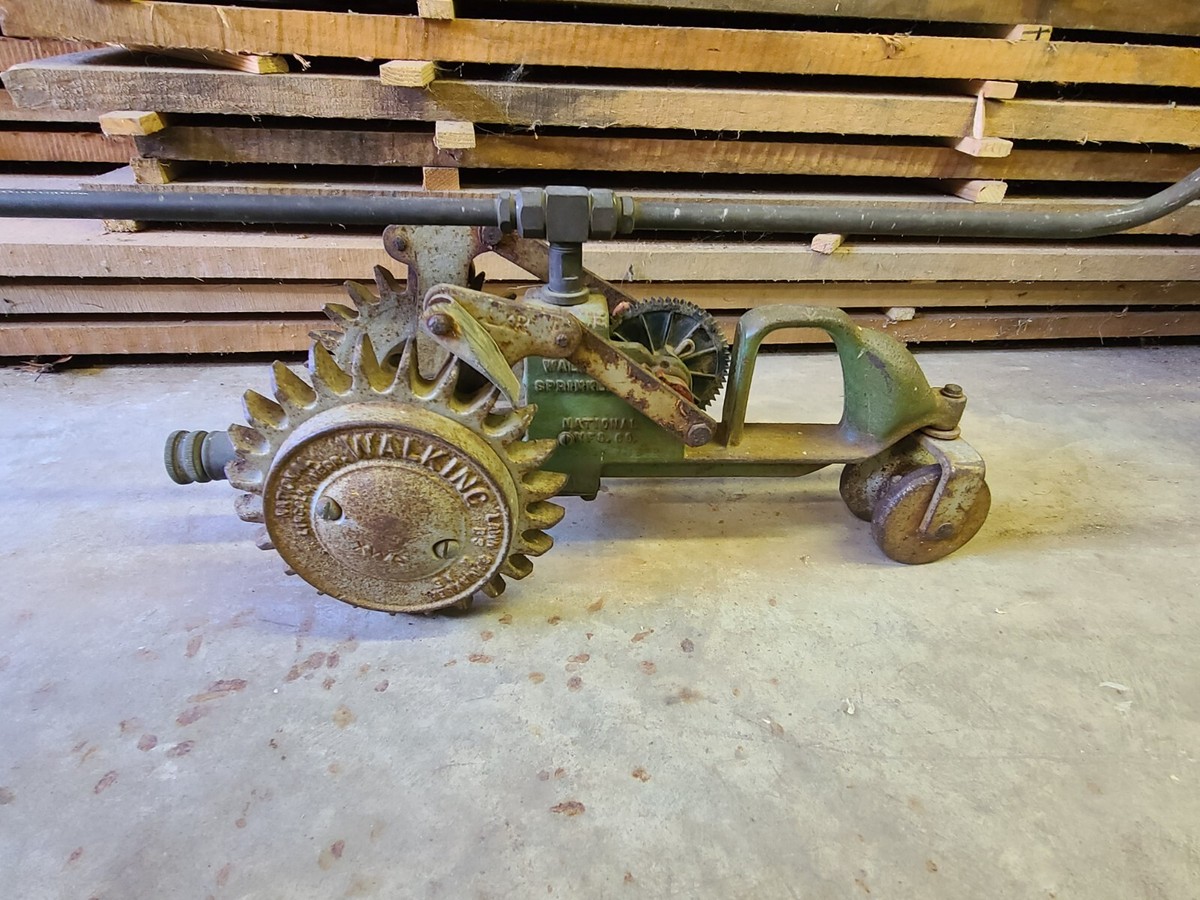 なっちゃんトラッカー National Walking Lawn Sprinkler A5 Traveling Tractor Cast Iron