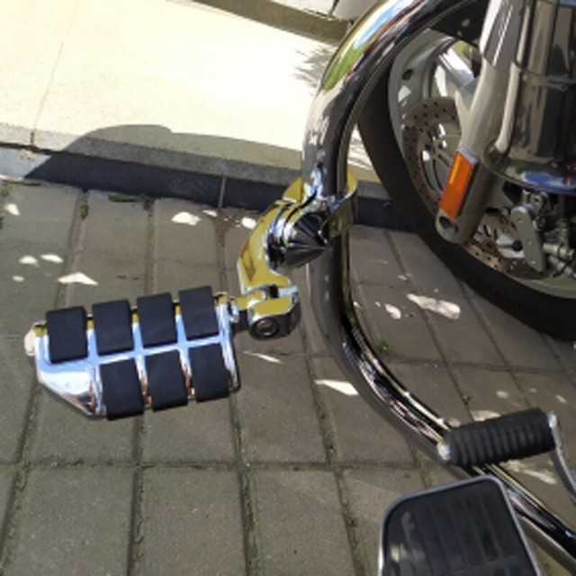 Chrome Motorcycle Highway Foot Pegs Footrests For Harley Davidson Ultra