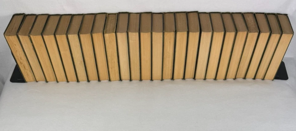 The Complete Works of Mark Twain (24 Vols, 1935 Harper) w/ 1st Edition Notebook - Image 4 of 4