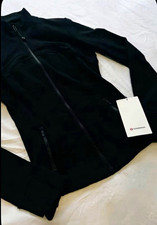 Lululemon Women s Black Cropped Jacket Long Sleeve Polyester Track Jacket Sz 4