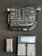 Sony PXW-FS5 4K Camcorder with Battery, Charg...