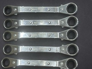 Lot of 5 Matco 3/8" x 7/16" Offset Rev. Ratcheting Box Wrench, 12 Pt - USA